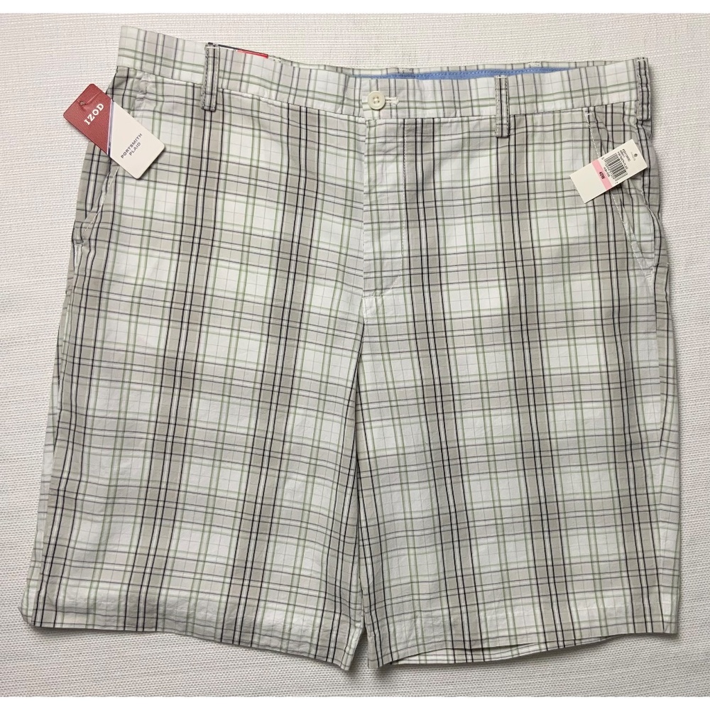 NWT MEN’S IZOD SHORTS , SIZE 40”